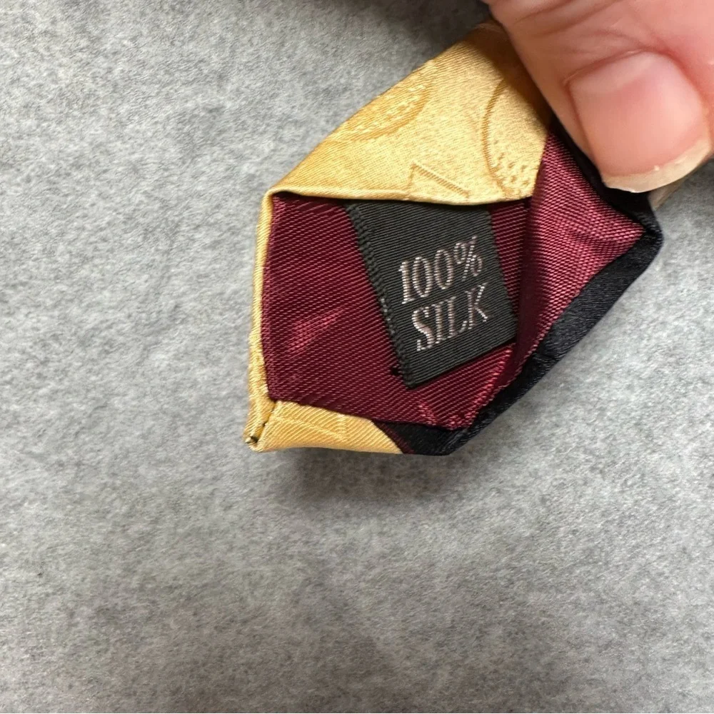 Meeting Street Mens 100% Silk‎ Golf Theme Tie Yellow Black Red